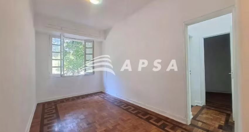 Este apartamento oferece uma excelente oportunidade para quem busca conforto e praticidades urbanas.