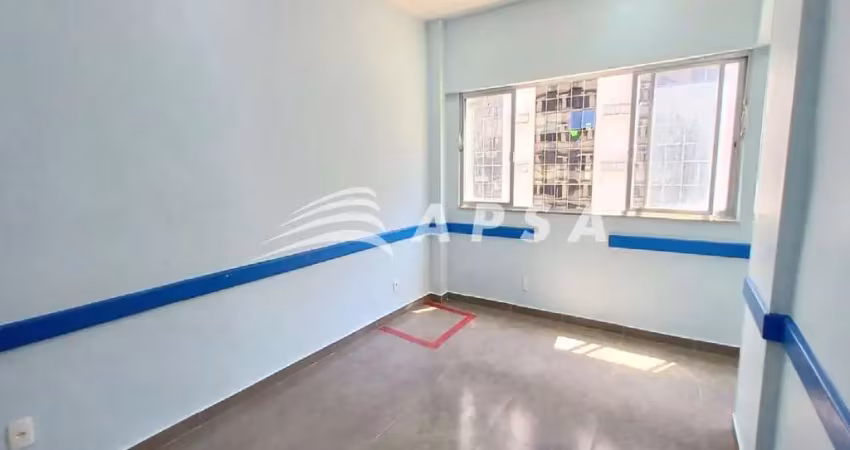 Excelente sala comercial reformada e disponível para você que busca um espaço amplo e bem localizado
