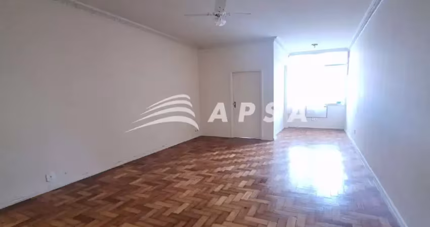 Apartamento em copacabana, ao entrar neste apartamento, você é recebido por uma sala ampla, perfeita