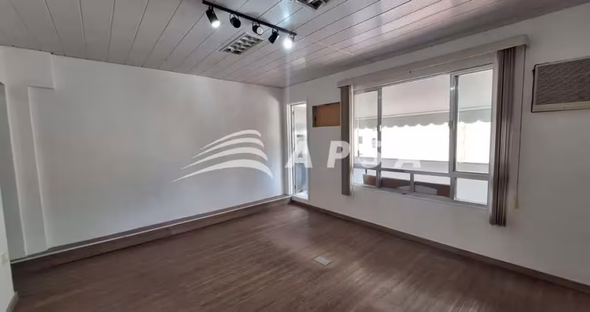Excelente oportunidade de locação: sala comercial em cobertura dentro de galeria, em uma das regiões