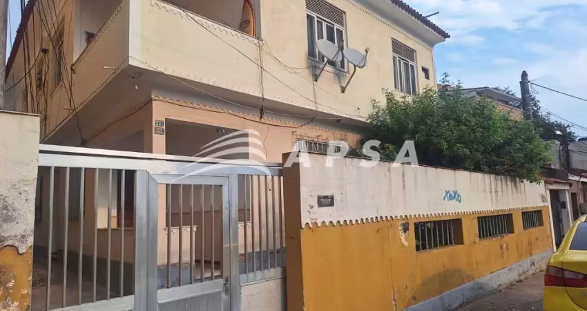 Excelente apartamento 2 quartos no pechincha.  venha conhecer esse charmoso apartamento térreo em po