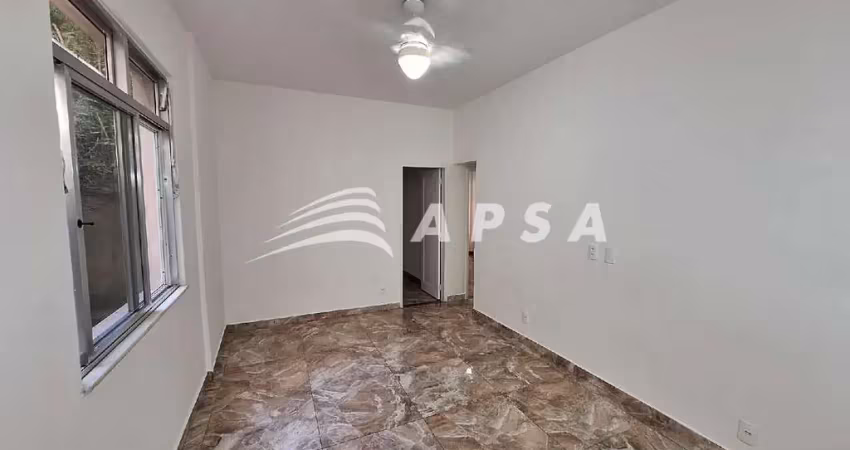 Em plena rua barata ribeiro, no coração vibrante de copacabana, encontra-se um charmoso apartamento