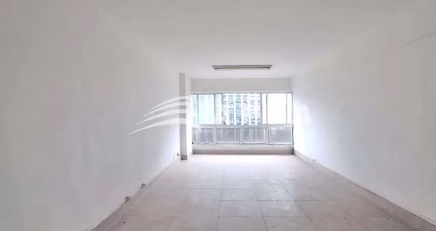 Sala comercial no centro do rio de janeiro que une praticidade e espaço para crescer. com layout amp