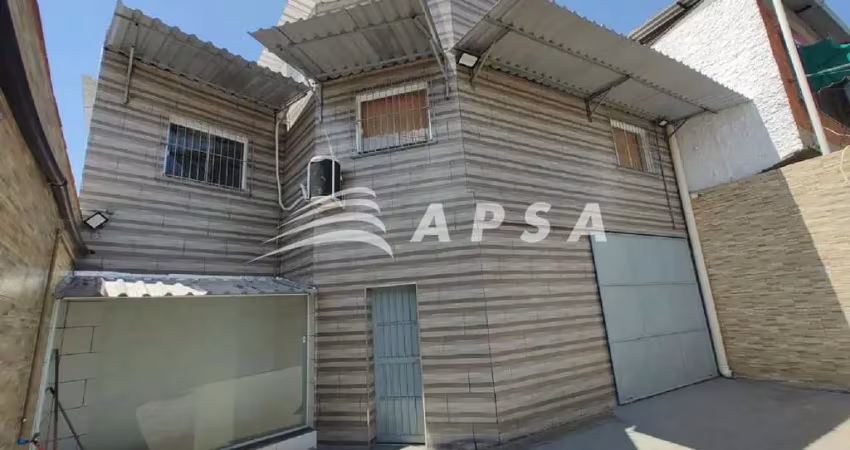 Galpão na penha, um espaço pronto para transformar projetos em realidade espera por você. amplo e be