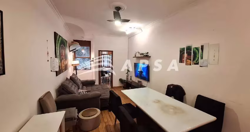 Na charmosa rua general polidoro, em botafogo, encontra-se um lindo apartamento de 85m² que une conf