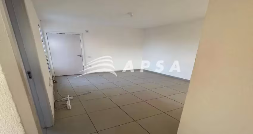 Este lindo apartamento de 2 quartos, 1 sala, 1 banheiro, 1 vaga de garagem e 43 m2 de área está à su