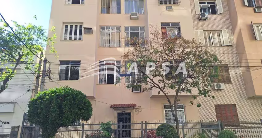 Apartamento com 70m2, sala, 2 quartos, banheiro social, cozinha, dependências completas, área de ser