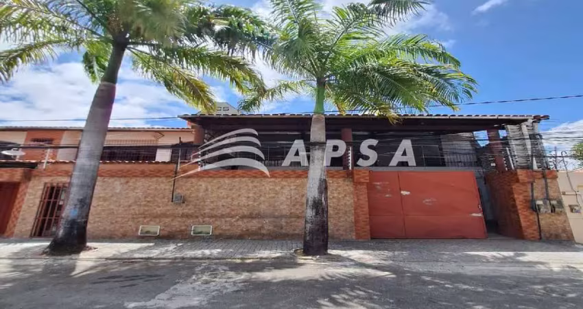 Excelente ponto comercial para locação, localizado na rua capitão gustavo, com acesso também pela ru
