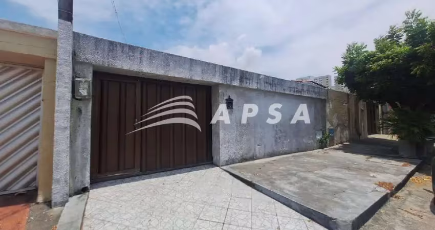 Casa para alugar próximo ao lago do jacarey,  o imóvel possui 122m², composto por sala, cozinha, áre