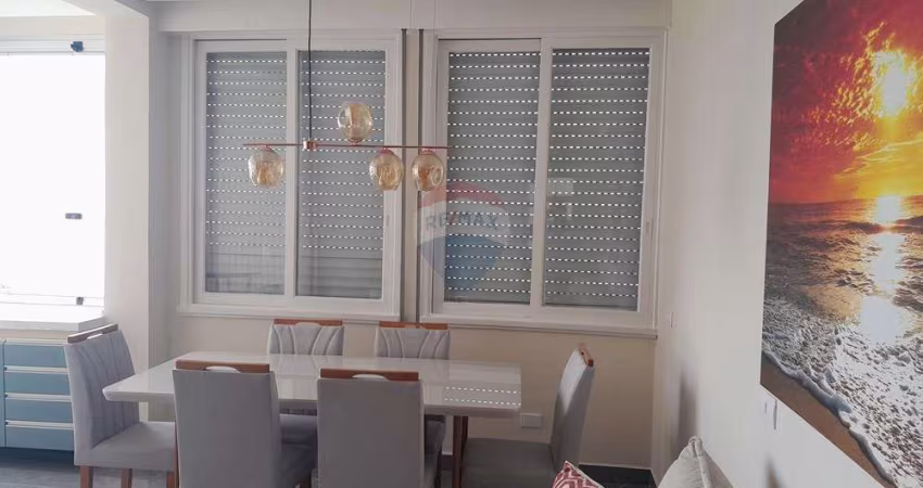 APARTAMENTO A VENDA COM3 DORMITÓRIOS REFORMADO FRENTE MAR GUARUJÁ