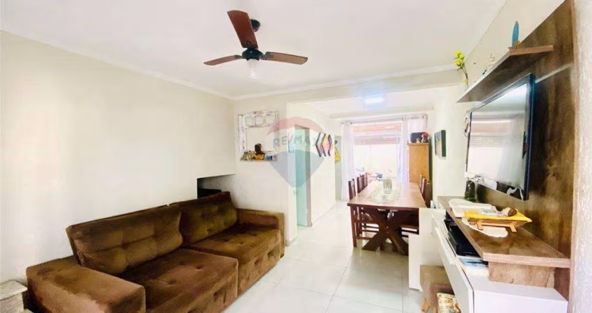 Casa com 2 dormitórios à venda, 70 m² por R$ 370.000 - Jd Las Palmas - Guarujá/SP