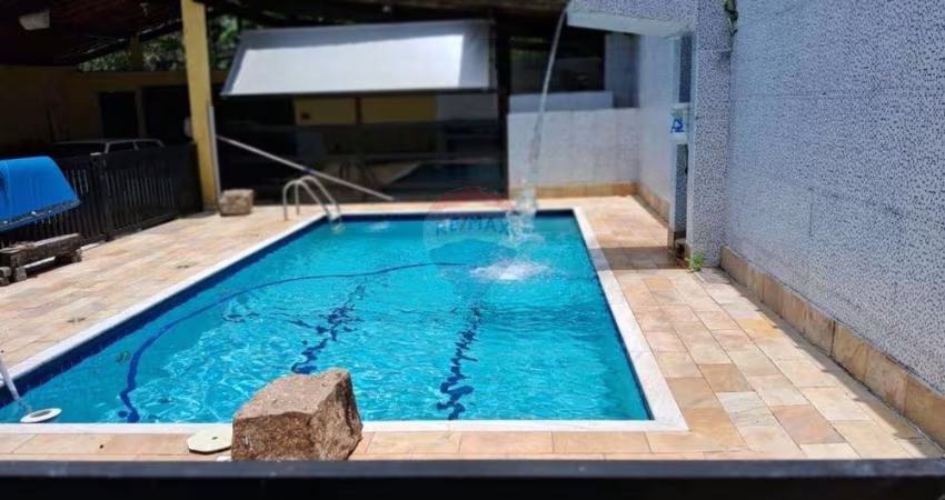 CASA A VENDA  COM 180M2  RUA TRANQUILA NO  JARDIM GUAIUBA