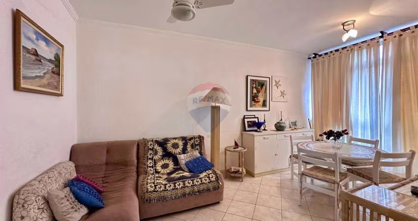 Apartamento com ótima localização- calçada de frente a praia- 2 dormitórios- 2 banheiros