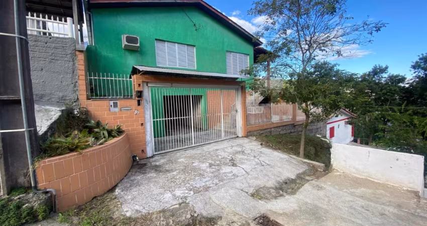 Casa - 3min do Hospital São José - Parcelada no boleto