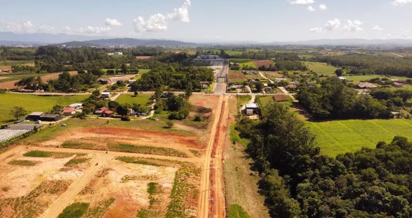 Via Del Sole - Loteamento da Baldissera - Em frente ao Santuário - Segunda Linha em Içara
