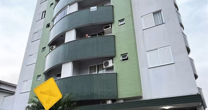 Apartamento Semi Mobiliado no Centro de Urussanga - 2 vagas de garagem