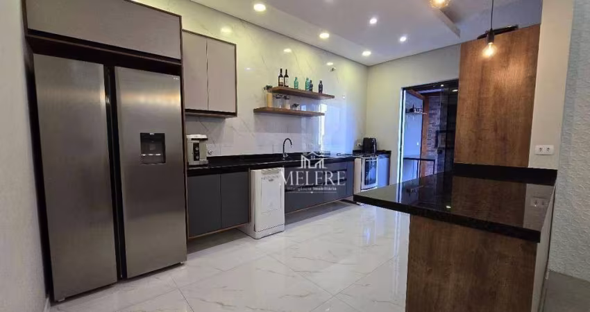 Casa com 4 dormitórios à venda, 216 m² por R$ 1.100.000,00 - Uberaba - Curitiba/PR