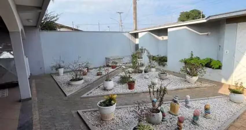 Casa com 3 quartos à venda na Rua João Hipólito, 501, Centro, Saltinho