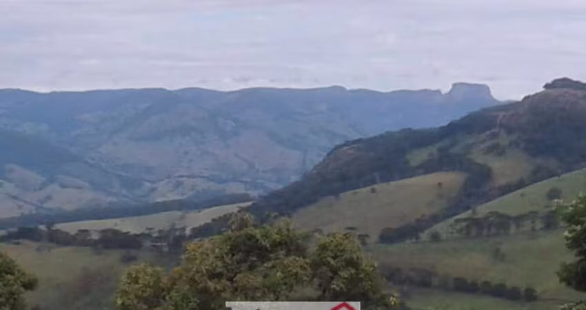 Sítio à venda no bairro Bairro dos Cochos - Paraisópolis/MG