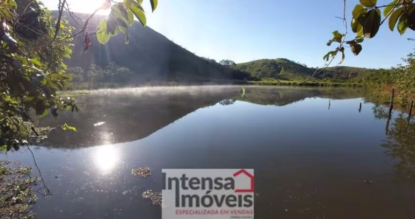 Sítio à venda no bairro Pedra Lisa - Japeri/RJ