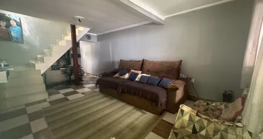 Casa à Venda  Piscina em César de Souza -Mogi das Cruzes