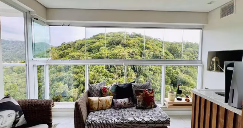 Apartamento Mobiliado com duas suítes no bairro Ressacada