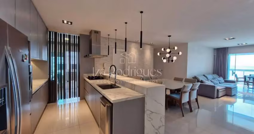 Apartamento com 3 suítes na Praia Brava.