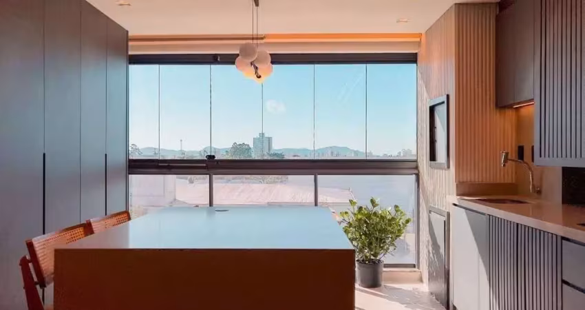 Apartamento com 1 suíte + 2 dormitórios semi mobiliado