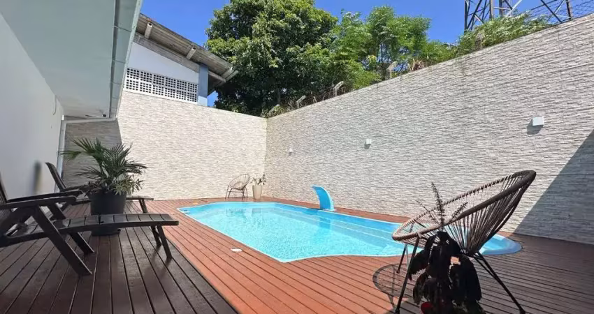 Casa com 3 quartos à venda na Nicodemos Correia da Silva, 19, Picadas do Sul, São José