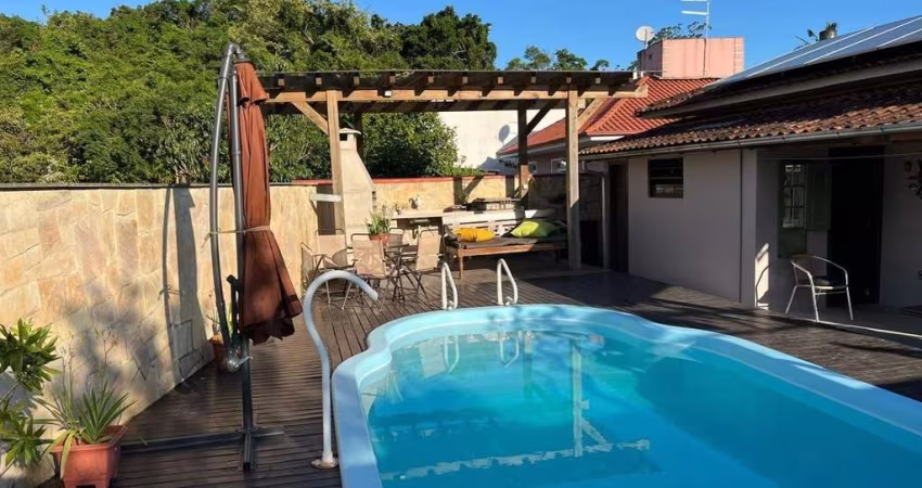 Casa com 3 quartos à venda na Valderino Durval Duarte, 179, Enseada de Brito, Palhoça
