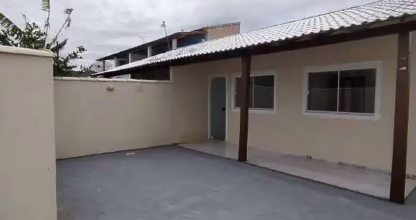 Casa Térrea e Independente no Bairro Vila do Peró - Cabo Frio