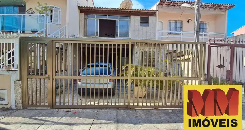 Casa Duplex com 3 quartos no bairro Ville Blanch em Cabo Frio.