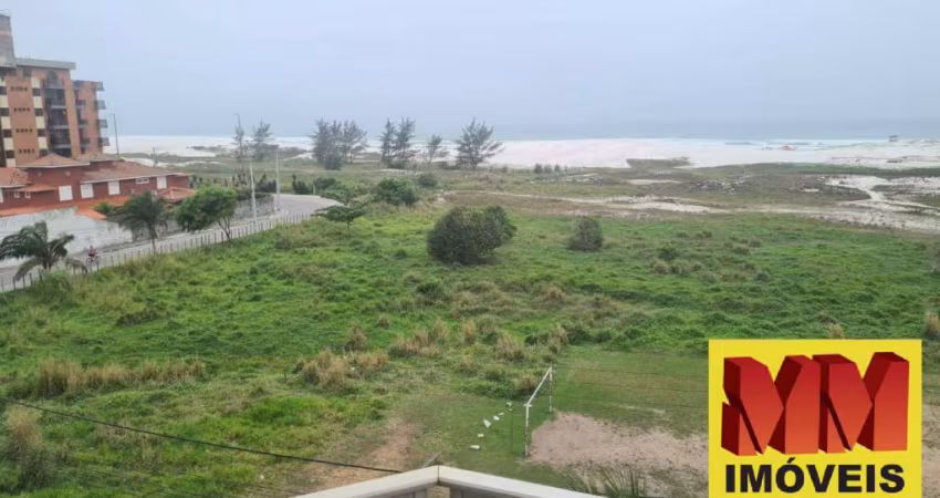 Apartamento com 3 Quartos na Praia das Dunas em Cabo Frio