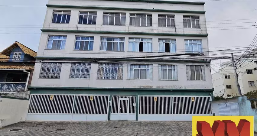 Apartamento com 2 quartos no centro de Cabo Frio.