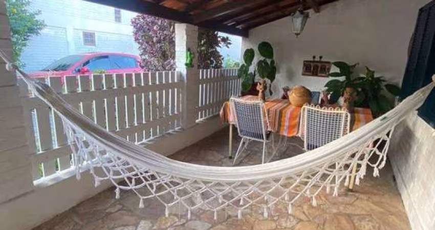Casa em Condomínio nas Palmeiras em Cabo Frio