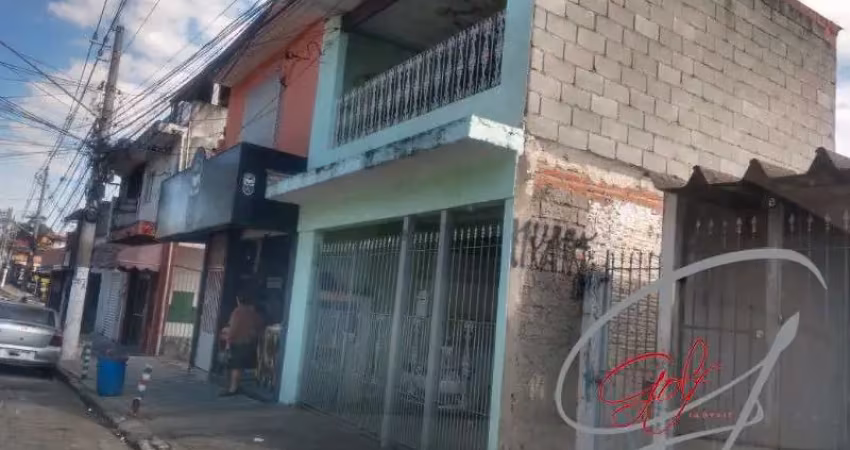 Casa  assobradada 3 dormitórios, 2 banheiros, salão, cozinha 2 ambientes, sala, área de serviço, garagem para 2 carros coberta, 134,60m2 construído, 153,50 terreno.  venda veloso, osasco