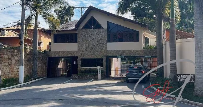 Casa a venda em Carapicuíba-SP.