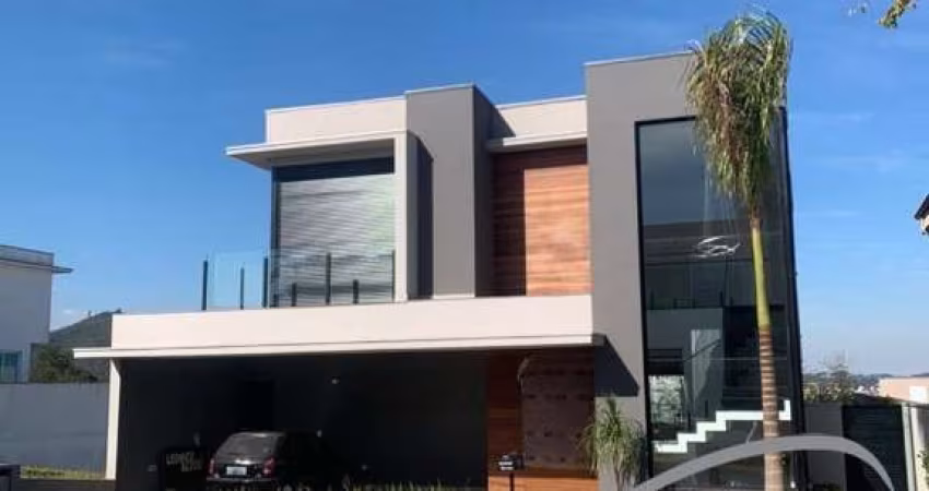 Casa de alto padrão em condomínio fechado em Alphaville: 4 suítes, 3 salas, 6 banheiros, 6 vagas, 343m².