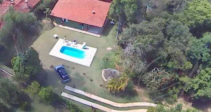 Chacará residencial linda para venda em vargem grande paulista. localizada a 50 minutos de são paulo. encontra-se ao lado de reserva florestal,.