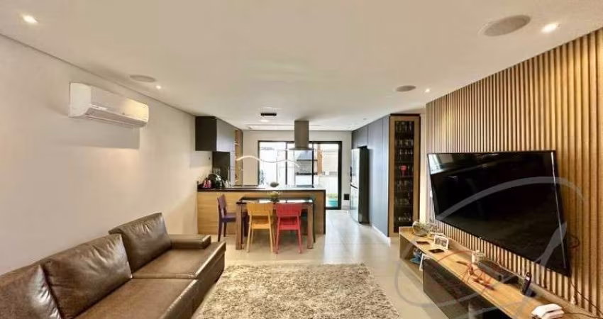 Casa residencial para Venda Granja Viana, Cotia 4 dormitórios sendo 2 suítes, 3 banheiros, 2 vagas 180,25 m² construída, 194,54 m² terreno