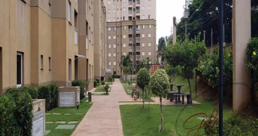 Apartamento à venda em Santo Antônio, Osasco-SP: 2 quartos, 1 suíte, 2 salas, 2 banheiros, 1 vaga, 68m². Imperdível!
