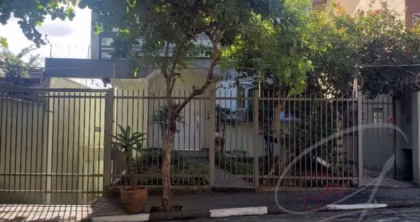 Sobrado a venda com 4 dormitorios, 5 vagas, portão automatico, 5 banheiros. bairro adalgisa. escritorio.