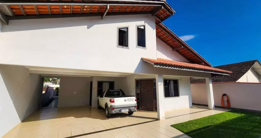 Casa semimobiliada com 1 suíte + 2 quartos, jaraguá esquerdo
