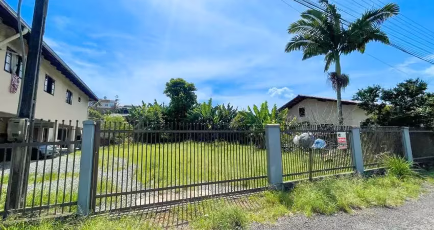 Terreno com 346,06 m² de área total, ilha da figueira