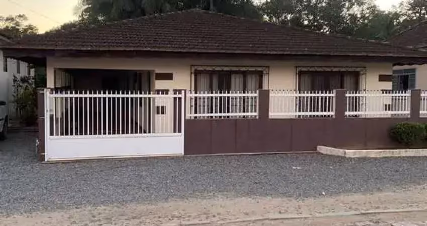 Casa com 3 quartos à venda em Guamiranga, Guaramirim 