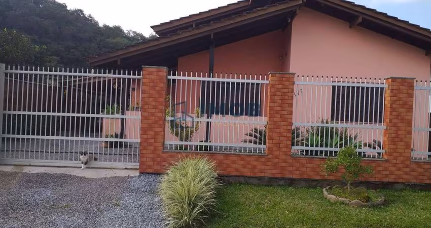Casa com 3 quartos, Jaraguá 99
