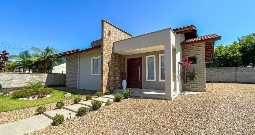 Casa mobiliada com 1 suíte + 2 quartos, centro de schroeder
