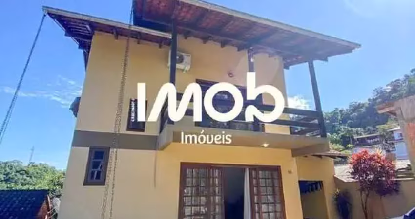 Casa com 2 quartos à venda no Centro, Guaramirim 