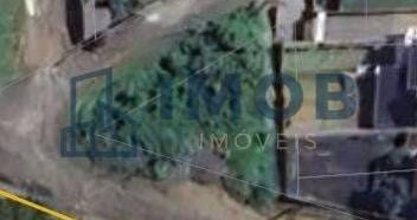 Terreno com 394 m² de área total, Vila Nova
