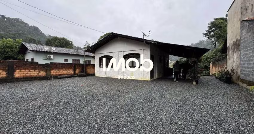 Casa com 3 Quartos, bairro Jaraguá 99
